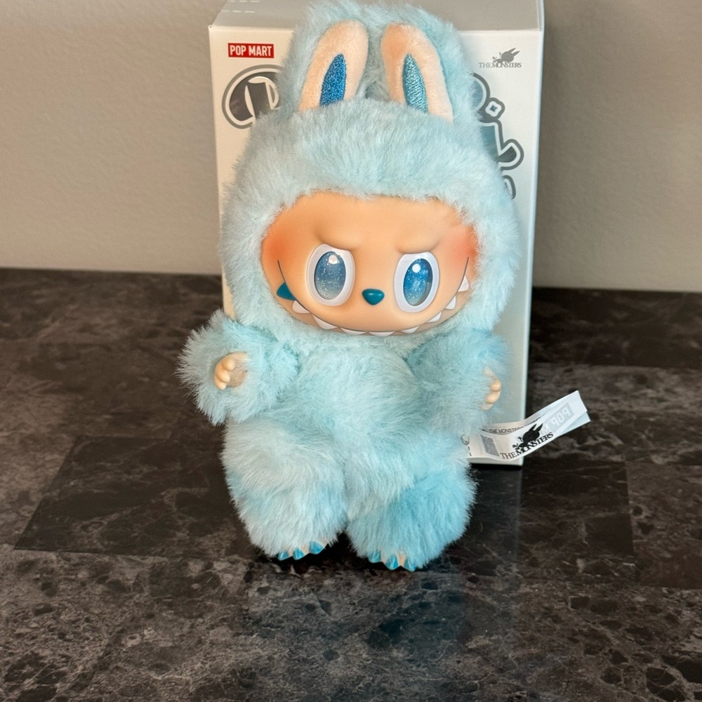 Pop Mart Big Into Energy Hope BNIB